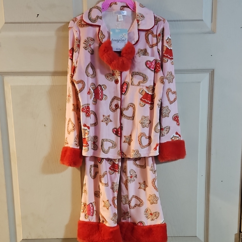 BMAGICAL BY BTWEEN GINGERBREAD PAJAMA SET: PINK/RED: NEW WITH TAGS: SIZE 5